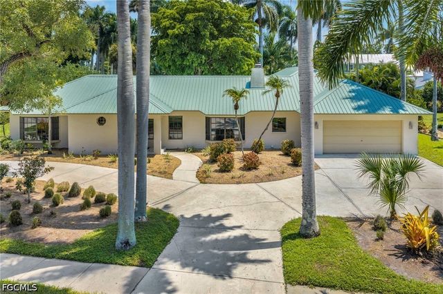 3209 W Riverside DR, Fort Myers, FL 33901