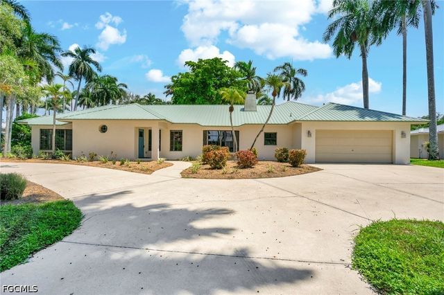 3209 W Riverside DR, Fort Myers, FL 33901