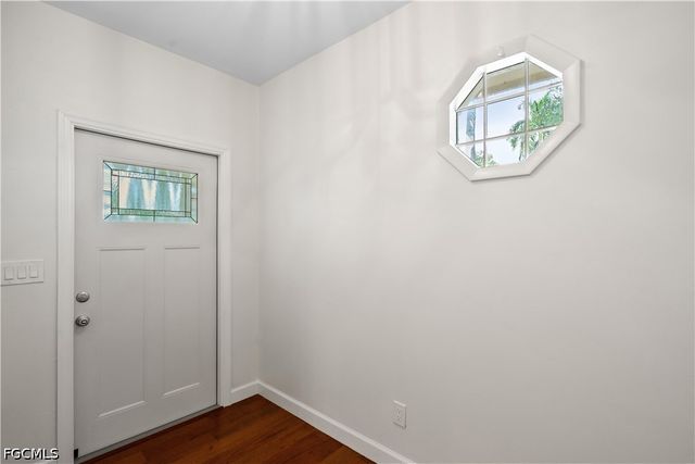 3209 W Riverside DR, Fort Myers, FL 33901
