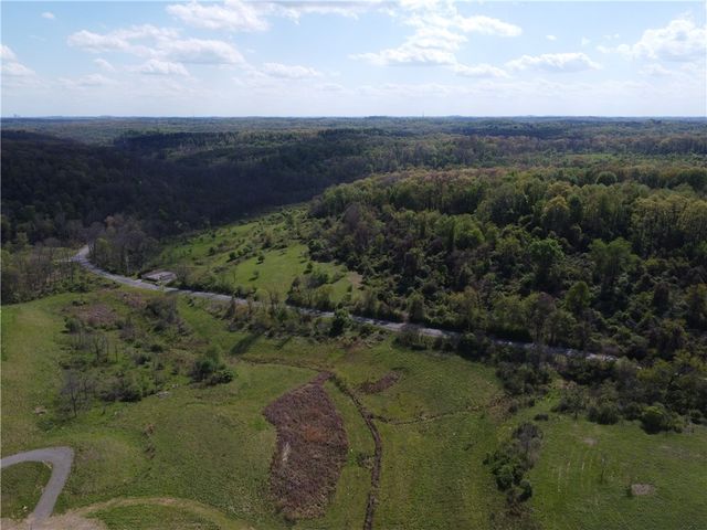 5692 N Montour Road, Richland, PA 15044