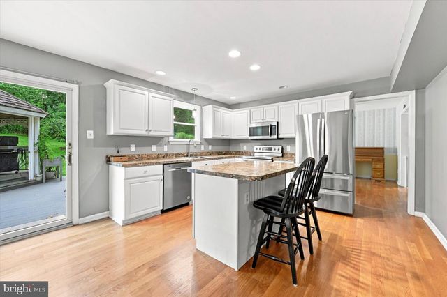 1126 YANKEE DR, Downingtown, PA 19335