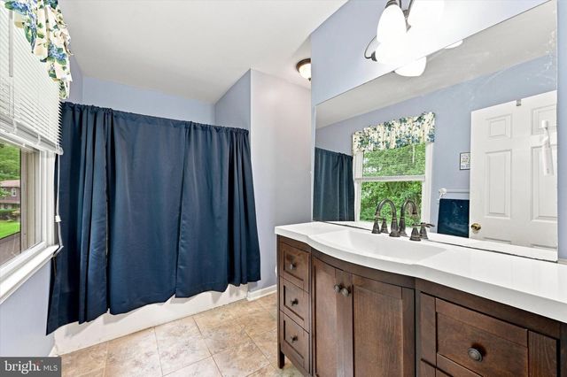 1126 YANKEE DR, Downingtown, PA 19335