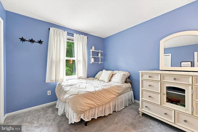 1126 YANKEE DR, Downingtown, PA 19335