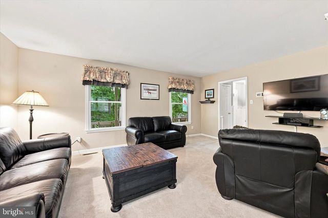 1126 YANKEE DR, Downingtown, PA 19335