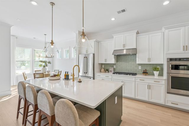 33 Condor Ct, Pawleys Island, SC 29585