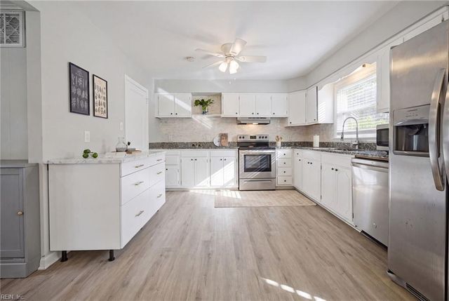 740 Yorkshire DR, Virginia Beach, VA 23452