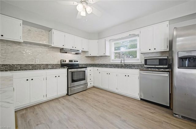 740 Yorkshire DR, Virginia Beach, VA 23452