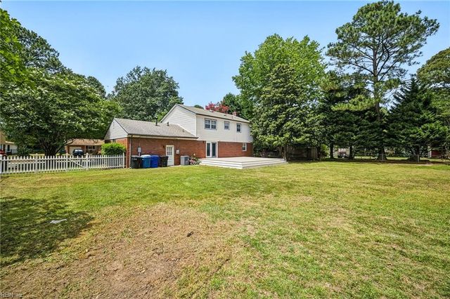 740 Yorkshire DR, Virginia Beach, VA 23452