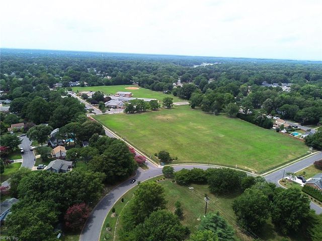 740 Yorkshire DR, Virginia Beach, VA 23452