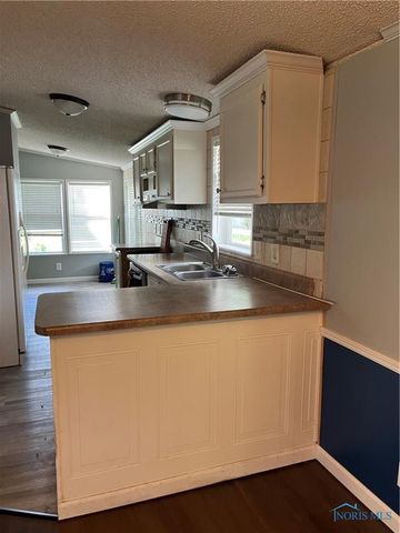 155 Navajo Trail, Montpelier, OH 43543