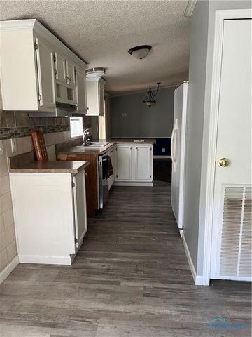 155 Navajo Trail, Montpelier, OH 43543