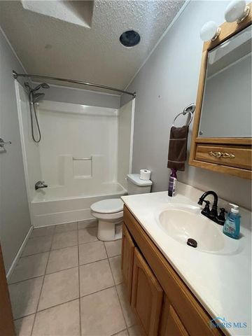 155 Navajo Trail, Montpelier, OH 43543