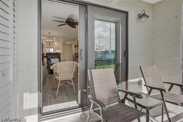 4298 27th CT SW 101, Naples, FL 34116
