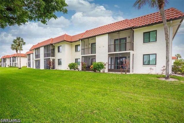 4298 27th CT SW 101, Naples, FL 34116