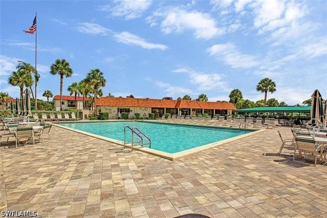 4298 27th CT SW 101, Naples, FL 34116