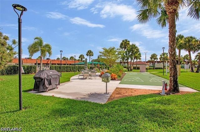 4298 27th CT SW 101, Naples, FL 34116