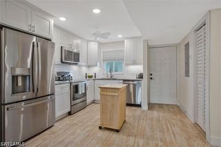 4298 27th CT SW 101, Naples, FL 34116