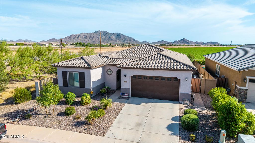 2373 E FANDANGO Drive, Gilbert, AZ 85298 — exterior