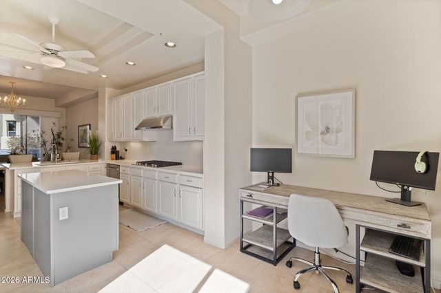 20802 N GRAYHAWK Drive 1018, Scottsdale, AZ 85255