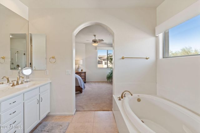 20802 N GRAYHAWK Drive 1018, Scottsdale, AZ 85255