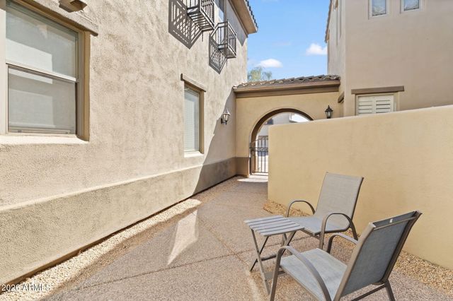 20802 N GRAYHAWK Drive 1018, Scottsdale, AZ 85255