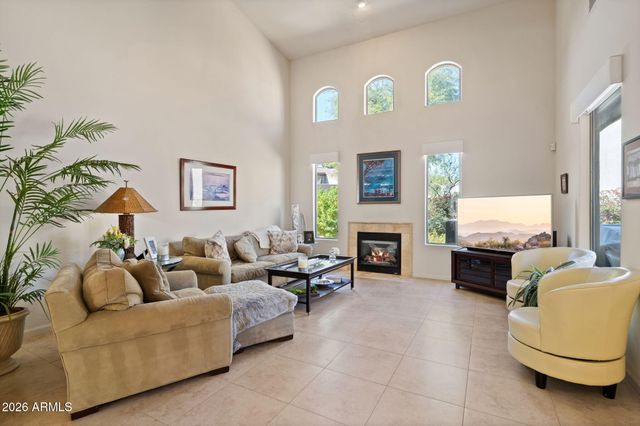 20802 N GRAYHAWK Drive 1018, Scottsdale, AZ 85255