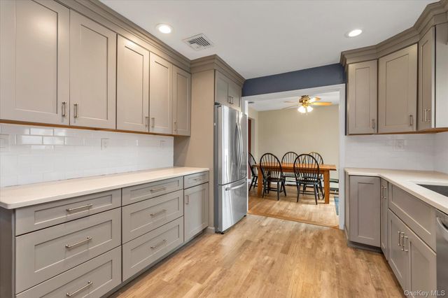 16 Verleye Avenue, East Northport, NY 11731