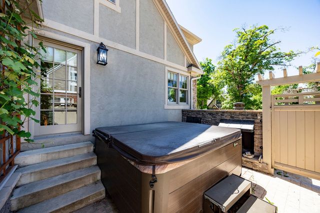 1085 MILITARY DR, Salt Lake City, UT 84105