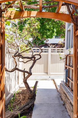 1085 MILITARY DR, Salt Lake City, UT 84105