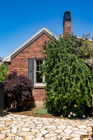 1085 MILITARY DR, Salt Lake City, UT 84105