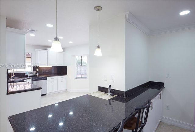 20030 NW 83rd Ct, Hialeah, FL 33015