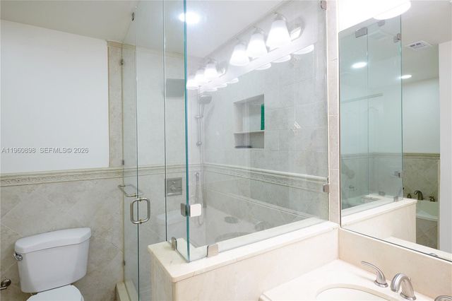 20030 NW 83rd Ct, Hialeah, FL 33015