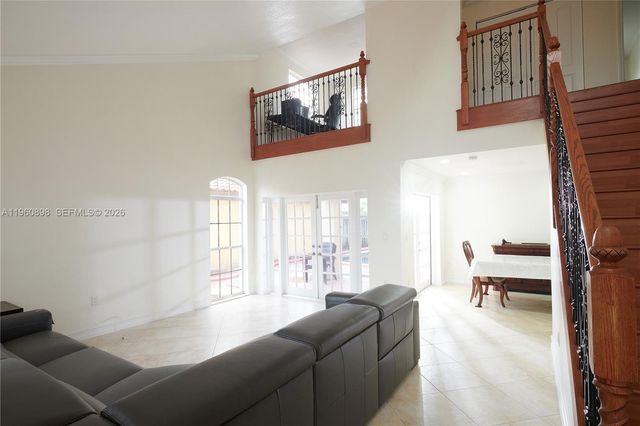 20030 NW 83rd Ct, Hialeah, FL 33015