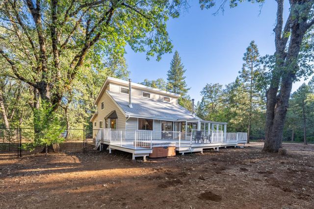 11520 Blackberry Pl, Nevada City, CA 95959