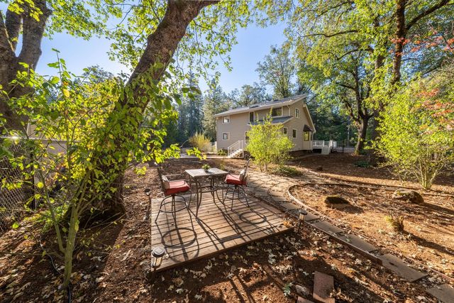 11520 Blackberry Pl, Nevada City, CA 95959