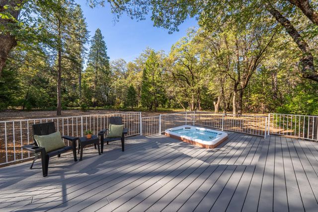 11520 Blackberry Pl, Nevada City, CA 95959