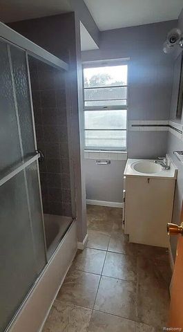 316 Sheffield Avenue, Flint, MI 48503