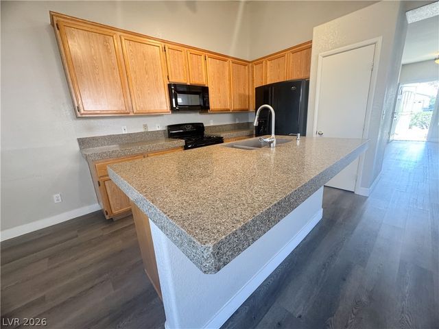 30 Hatten Bay Street, Henderson, NV 89012