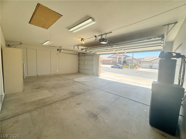 30 Hatten Bay Street, Henderson, NV 89012