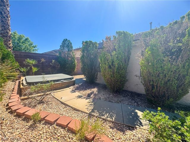 30 Hatten Bay Street, Henderson, NV 89012