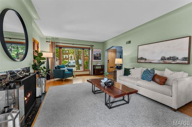 7247 Princeton Avenue, University City, MO 63130