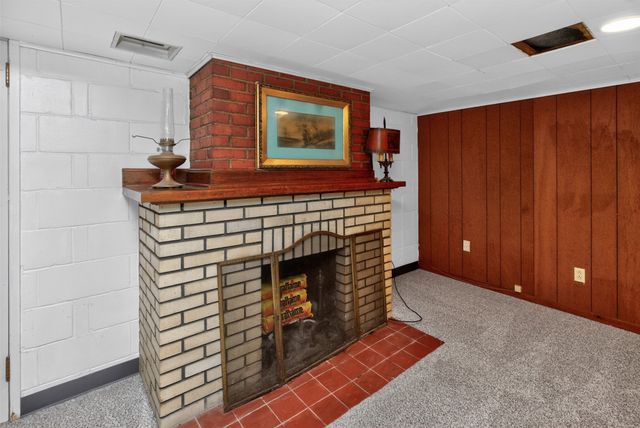 1211 46th Street, Des Moines, IA 50311