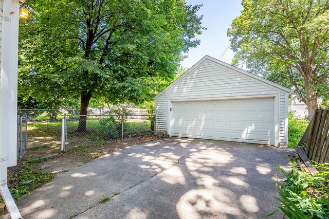 1211 46th Street, Des Moines, IA 50311