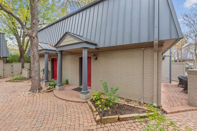 2500 Steck Ave 22, Austin, TX 78757