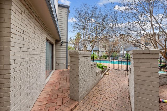 2500 Steck Ave 22, Austin, TX 78757