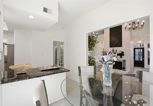 9407 Denbury Way, Houston, TX 77025