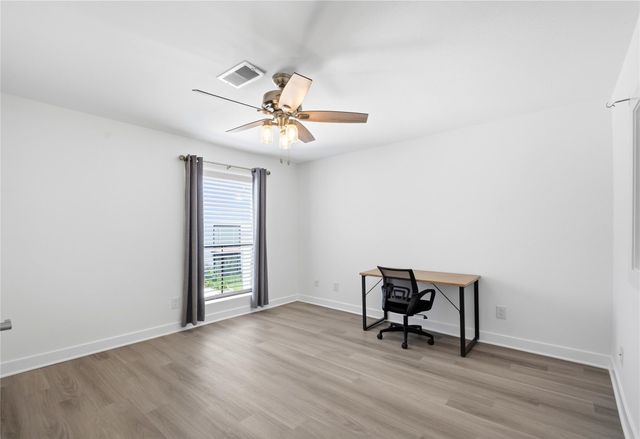9407 Denbury Way, Houston, TX 77025