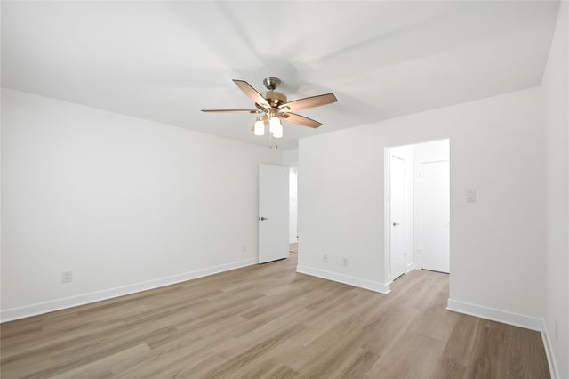 9407 Denbury Way, Houston, TX 77025