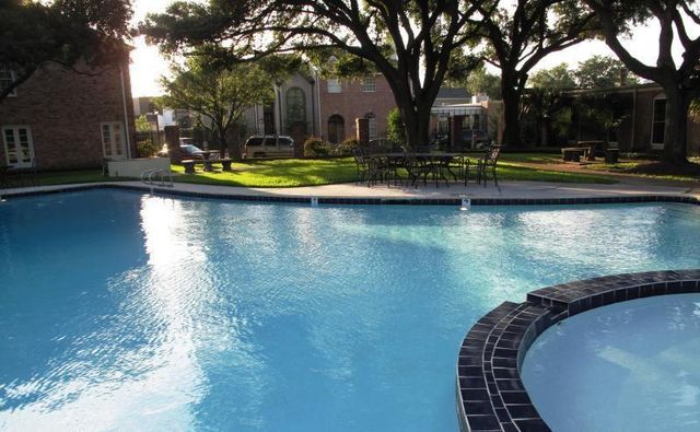 9407 Denbury Way, Houston, TX 77025