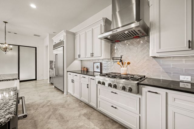 6809 Schubert, Colleyville, TX 76034